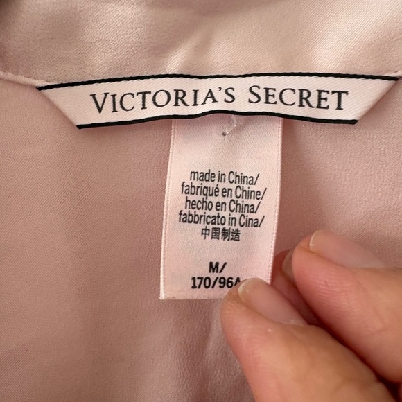 Victoria’s Secret Pink Satin Jumper - Picture 3 of 8